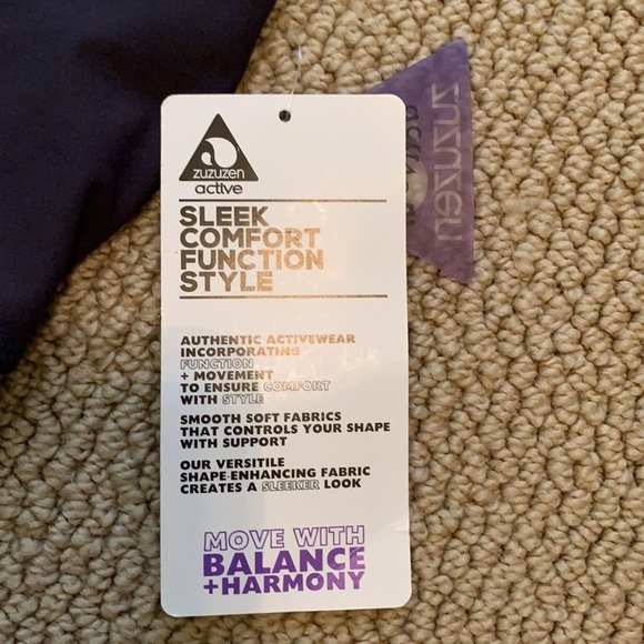 NWT Zuzuzen Active Sports Bra - Size Small - Picture 3 of 4